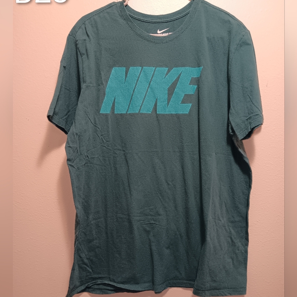 Nike Men's Teal Short Sleeve Tee
